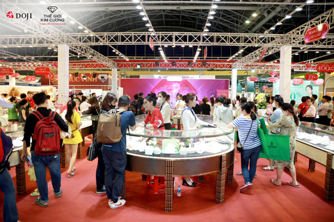 DOJI và Thế Giới Kim Cương mang đến trải nghiệm khác biệt tại  Hội chợ Quốc tế Trang sức VIJF 2022